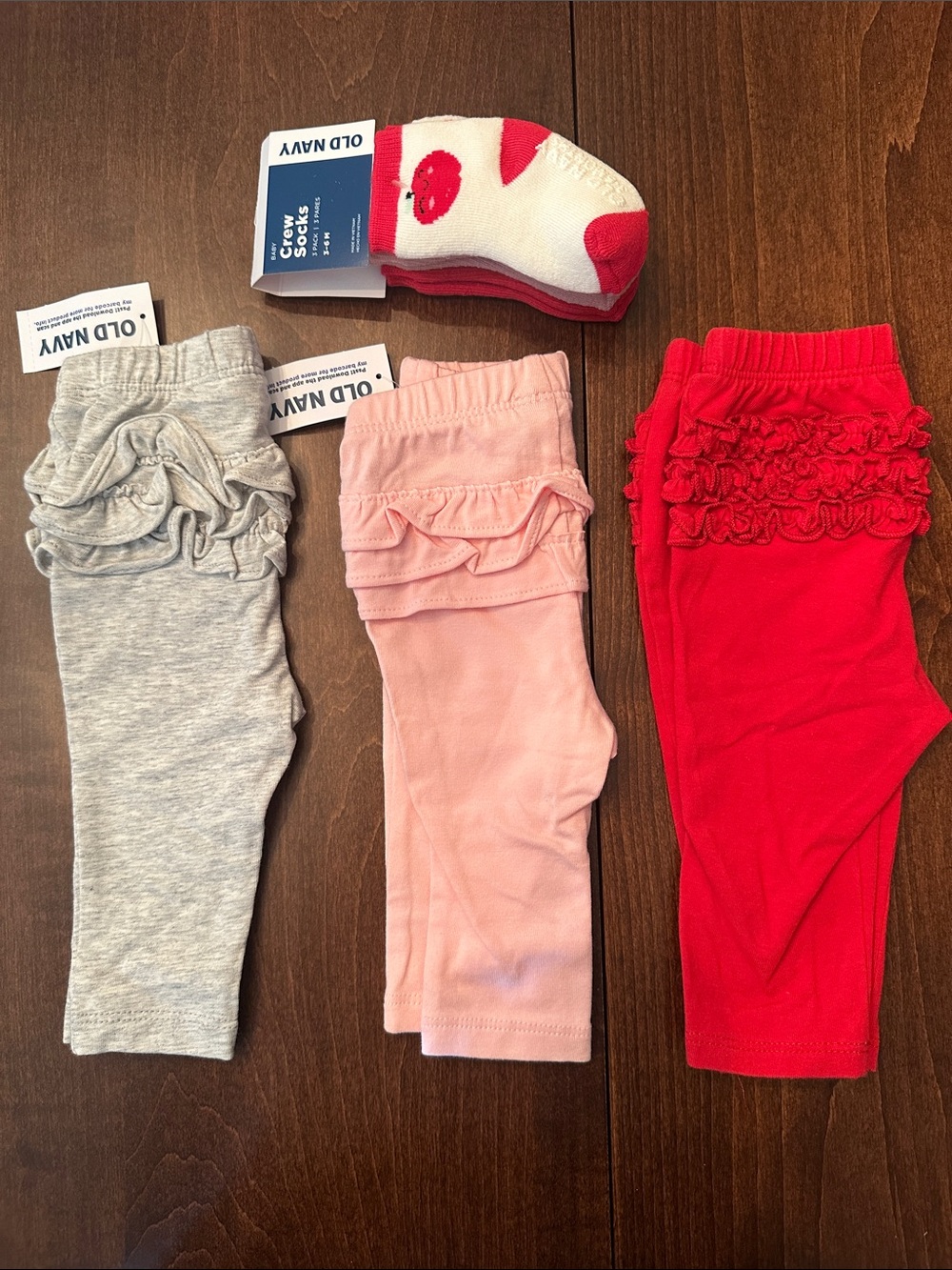 Old Navy Baby Girls Ruffle Legging Trio in Gray, Pink & Red w/ Socks
